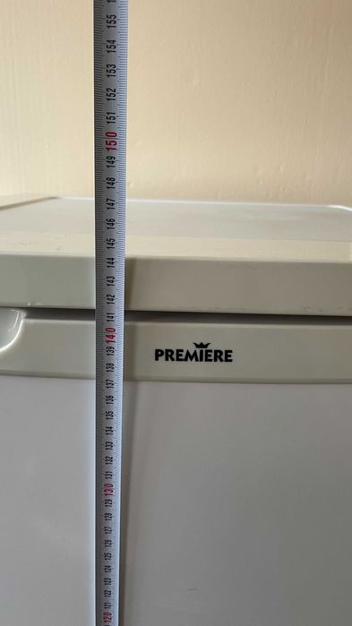 Хладилник без камера, с много полезно вътрешно пространство.