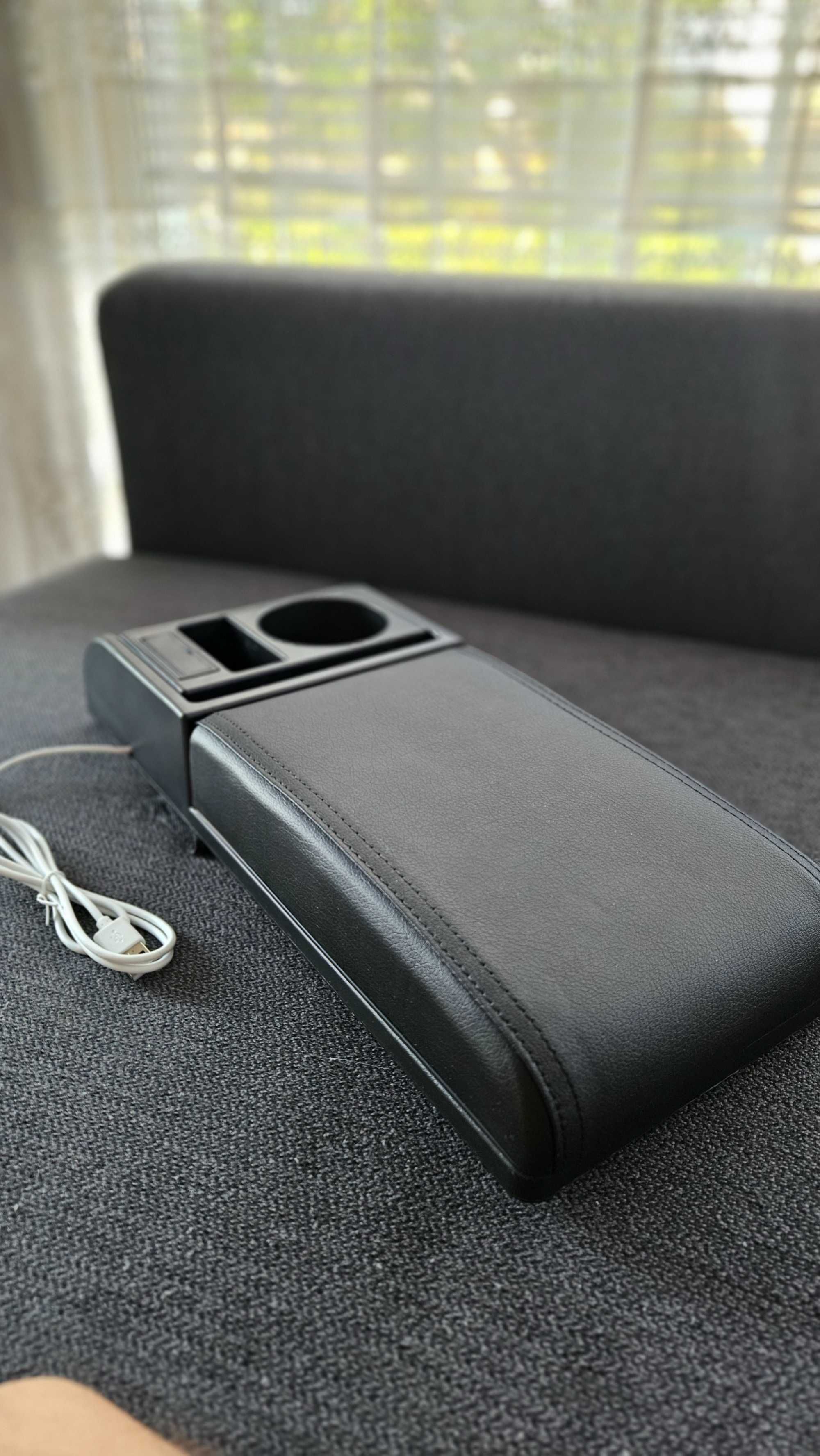 Подлакътник за кола - универсален с 2xUSB