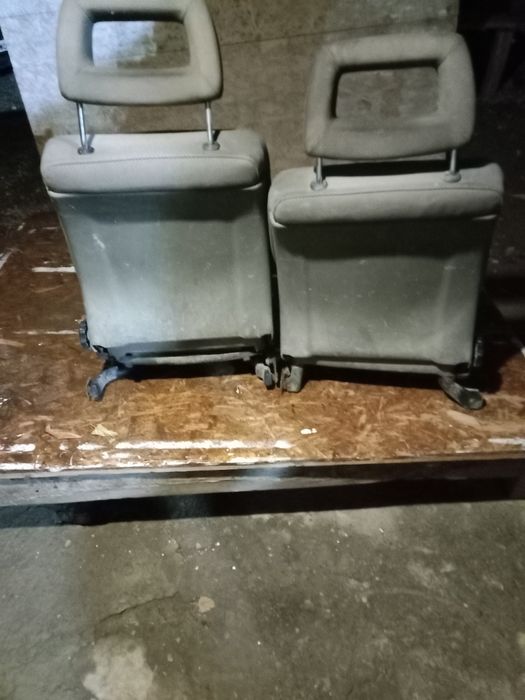 Сиденье от Ауди 100С3 передние