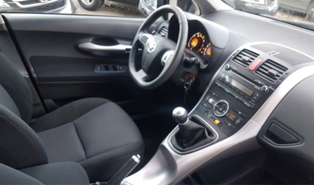 Toyota Auris I 1.4 D-4D  2.0 d4d на части