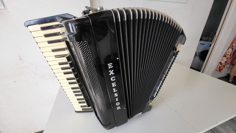 Vand/Schimb Acordeon Excelsior AC Cassotto 2+2