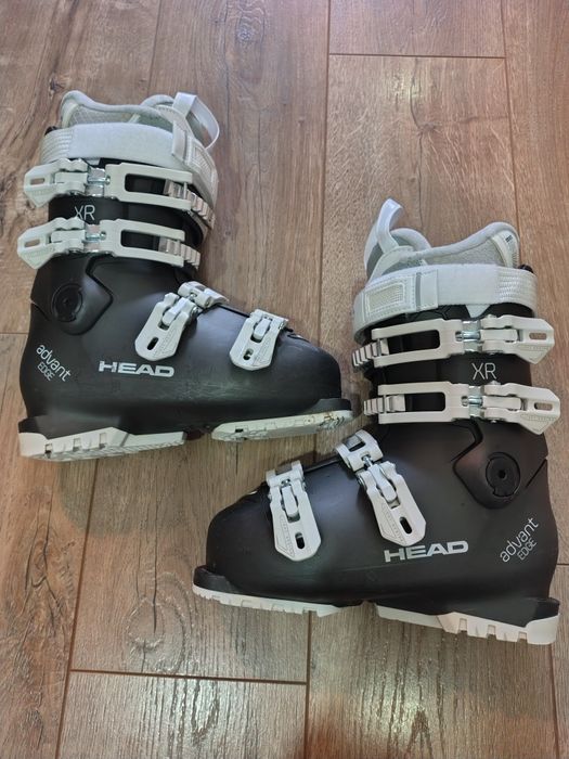 Vând clăpari Head, mărimea 23 - 23,5. Stare impecabilă.