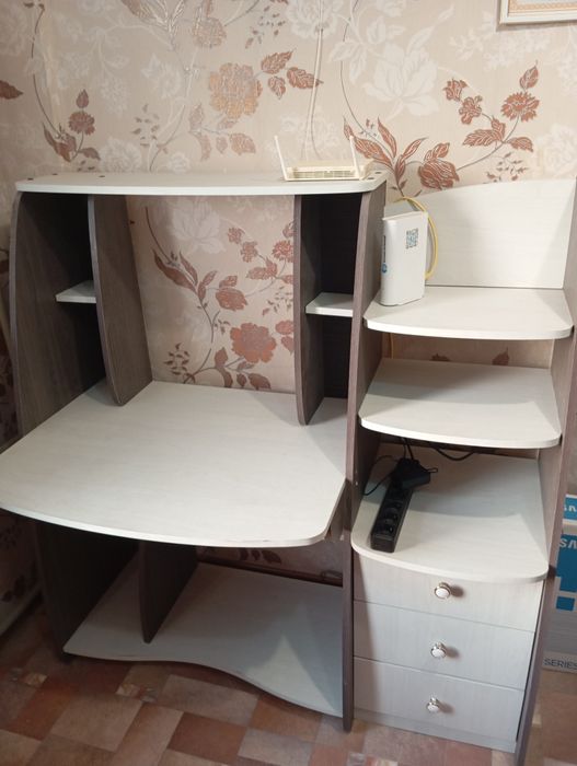 Компьютерный стол