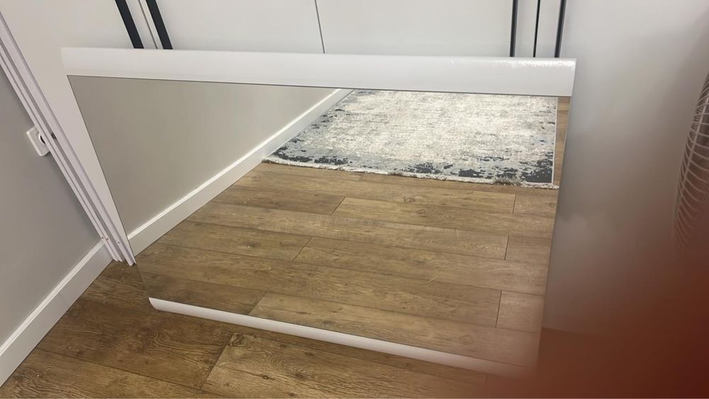 Продам зеркало в хорошем состоянии