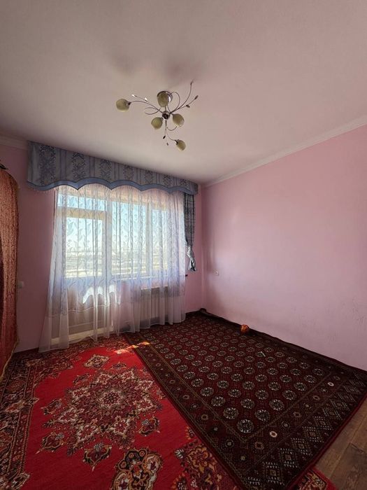 2 xonali kvartira sotiladi