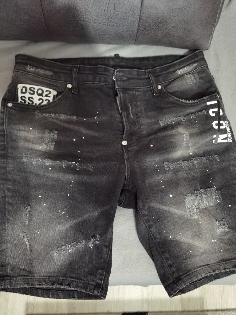 DSQUARED2 в супер състояние