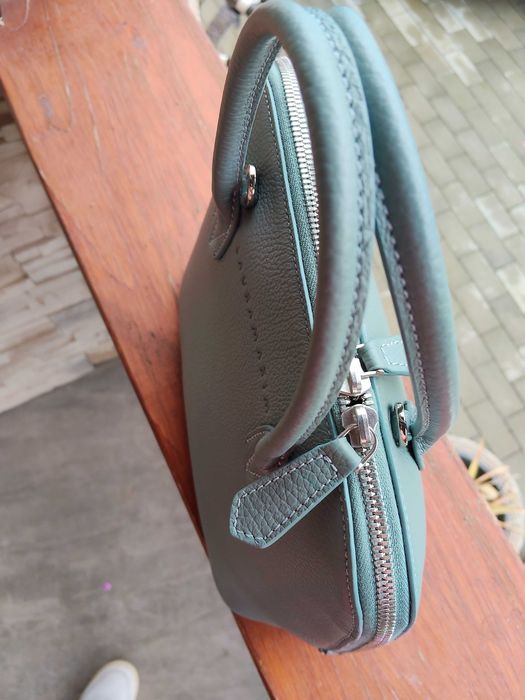 Geanta Laura Maxim model Carera medie