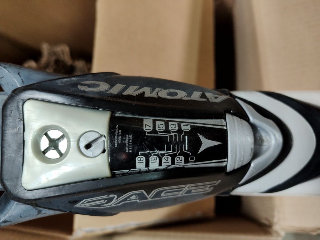Ски Atomic RACE GS12