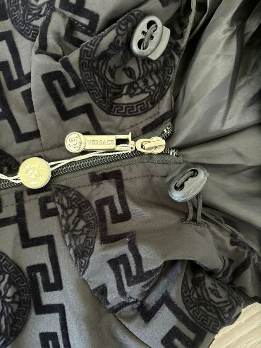 Geca Versace Marime XXL Ultima pe Stoc