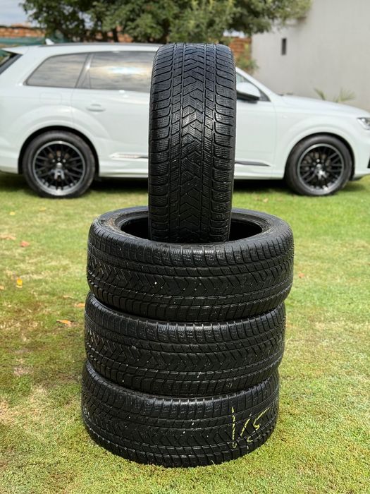 Комплект зимни гуми Pirelli Scorpion 285/45/21