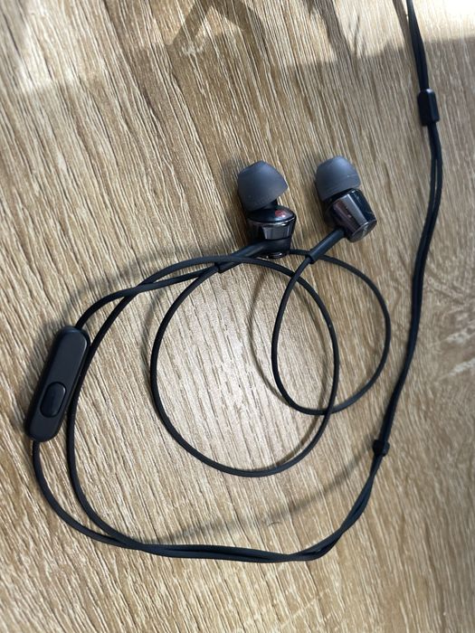 Слушалки Sony с кабел