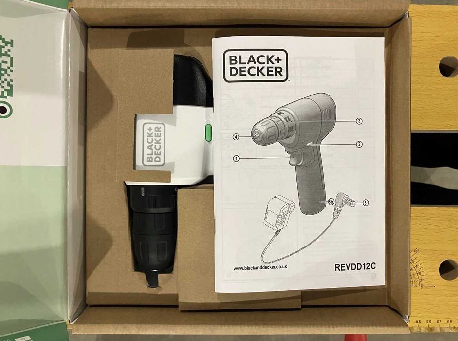Black & Decker Акумулаторен винтоверт Reviva