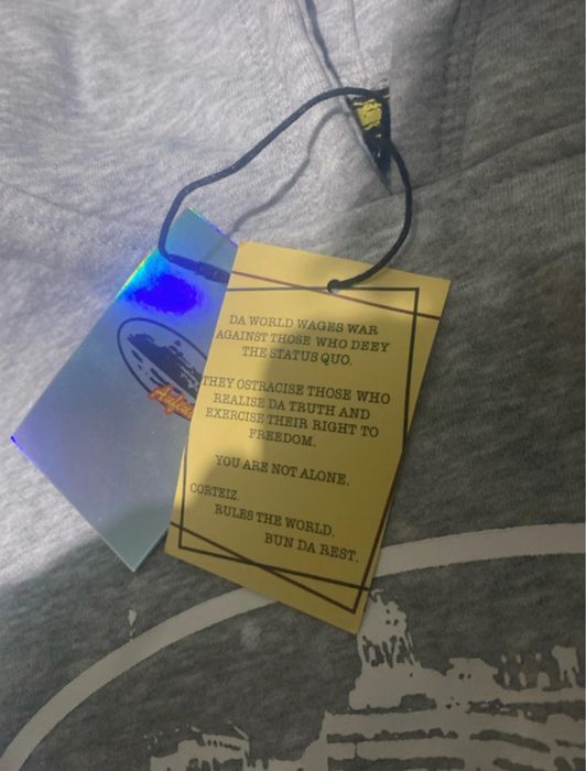 Hanorac corteiz gri nou+borseta trapstar gratis