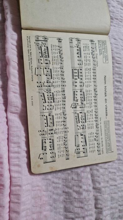 Vand carti de muzica maghiara din anul 1914 sunt 7 bucăți