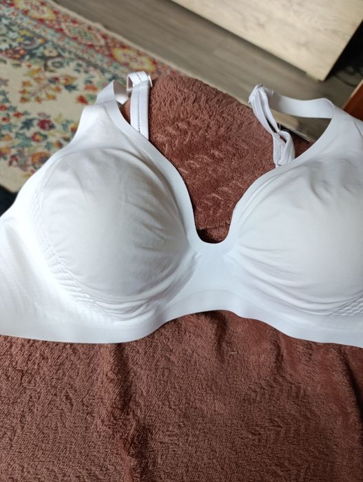 Triumph sutien alb