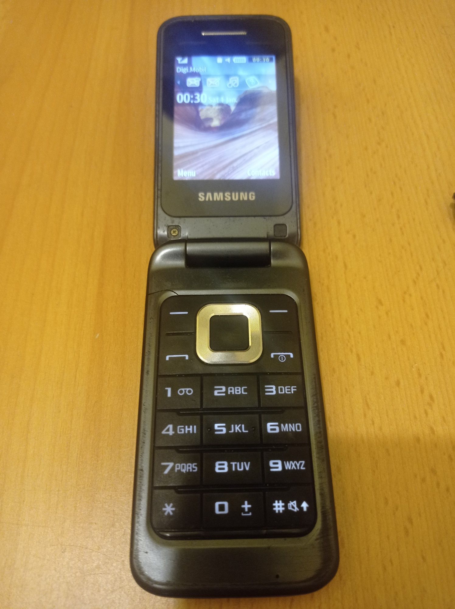 Telefon Samsung GT-3520 clapeta orice retea