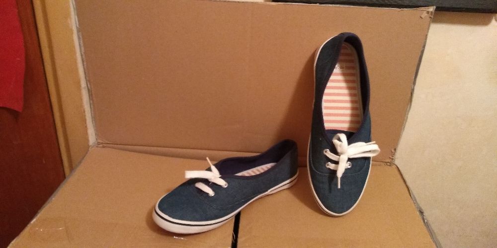 Tenesi / Bascheti Jeans F&F ,a dusi din UK , mas. UK6- EU39