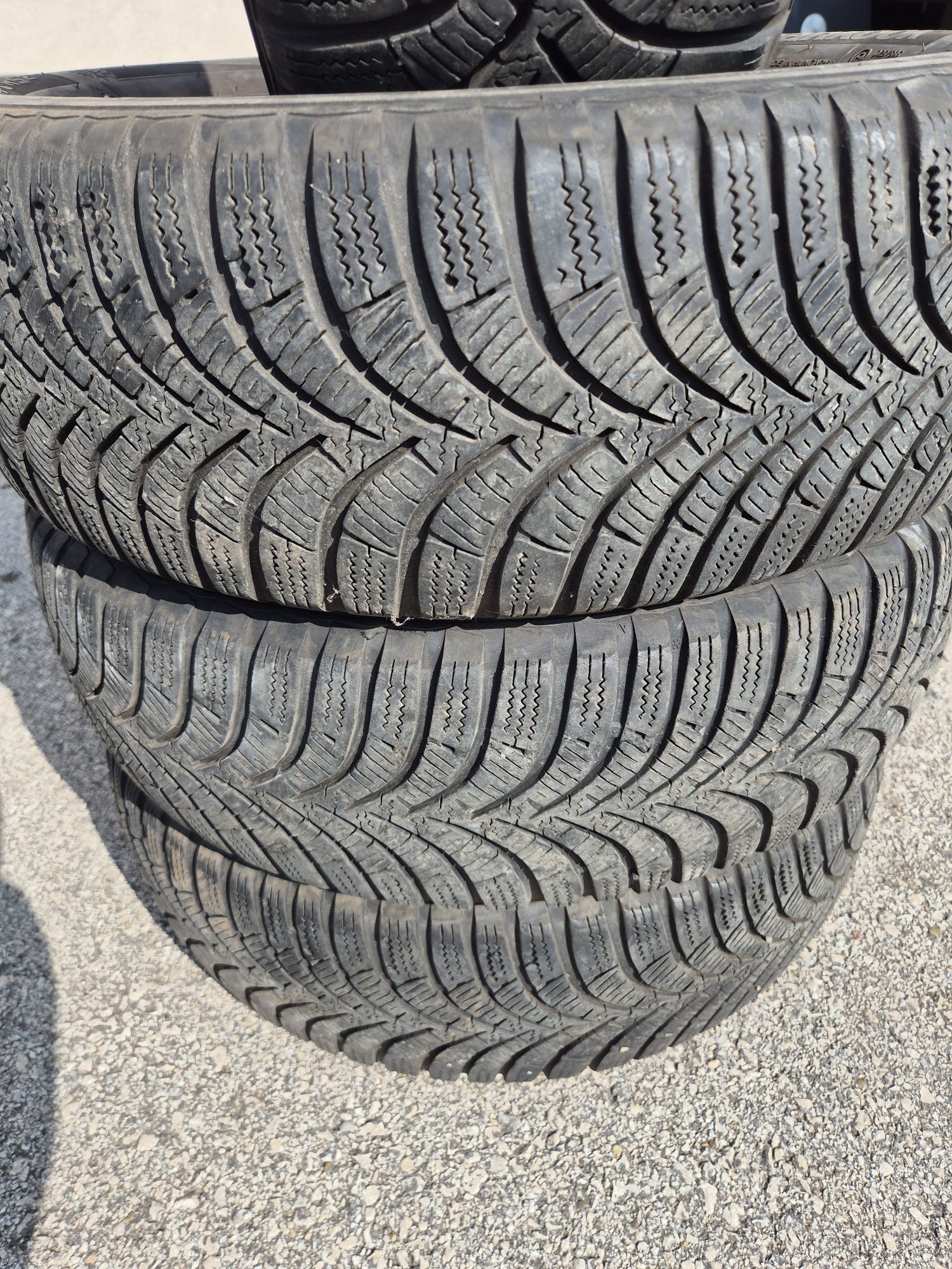 4бр. 175/60/15 гуми Hankook winter I CEPT RS2 летни зимни