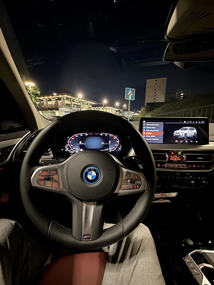 BMW iX3 1 йил гарантия