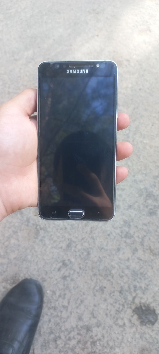 Samsung J7 2016 yil