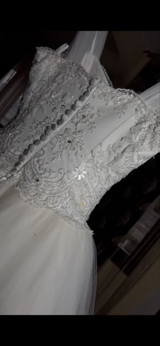 Rochie de mireasa tip printesa