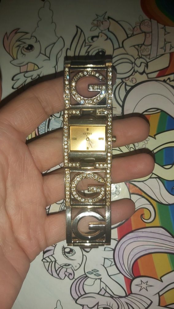 Продам женские часы оригинал Guess