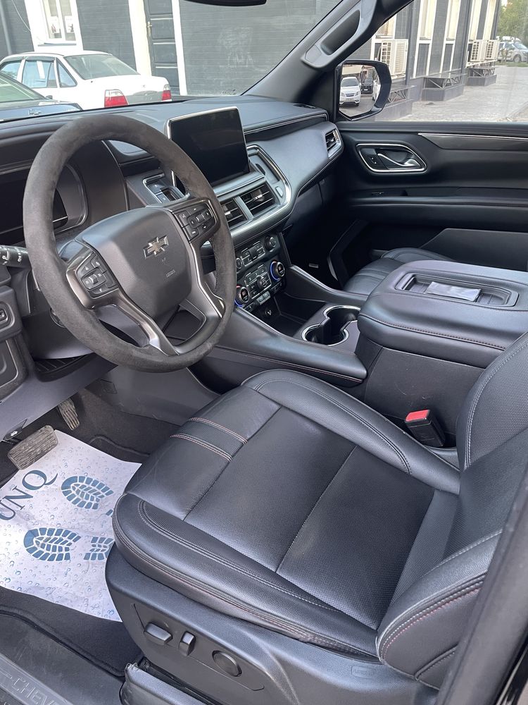 Chevrolet Tahoe 2