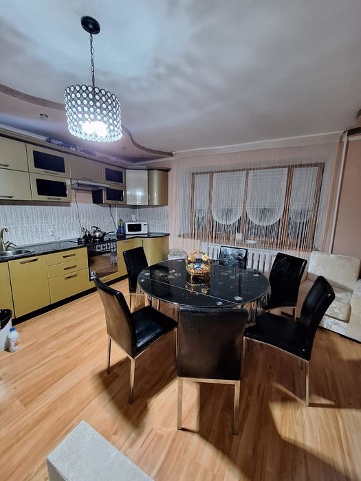 Продаётся 3 комн в районе Уют, Юбилейная