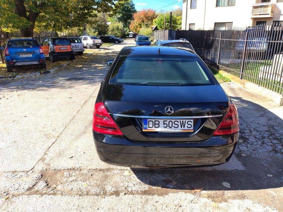 Vând Mercedes S class