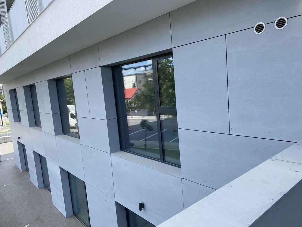 2 Spatii Comerciale Complex Avanera Suceava