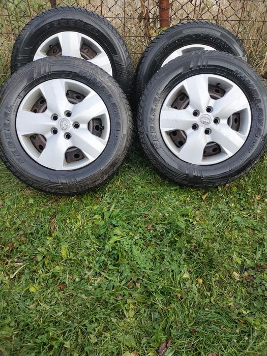 Vând cauciucuri de iarnă