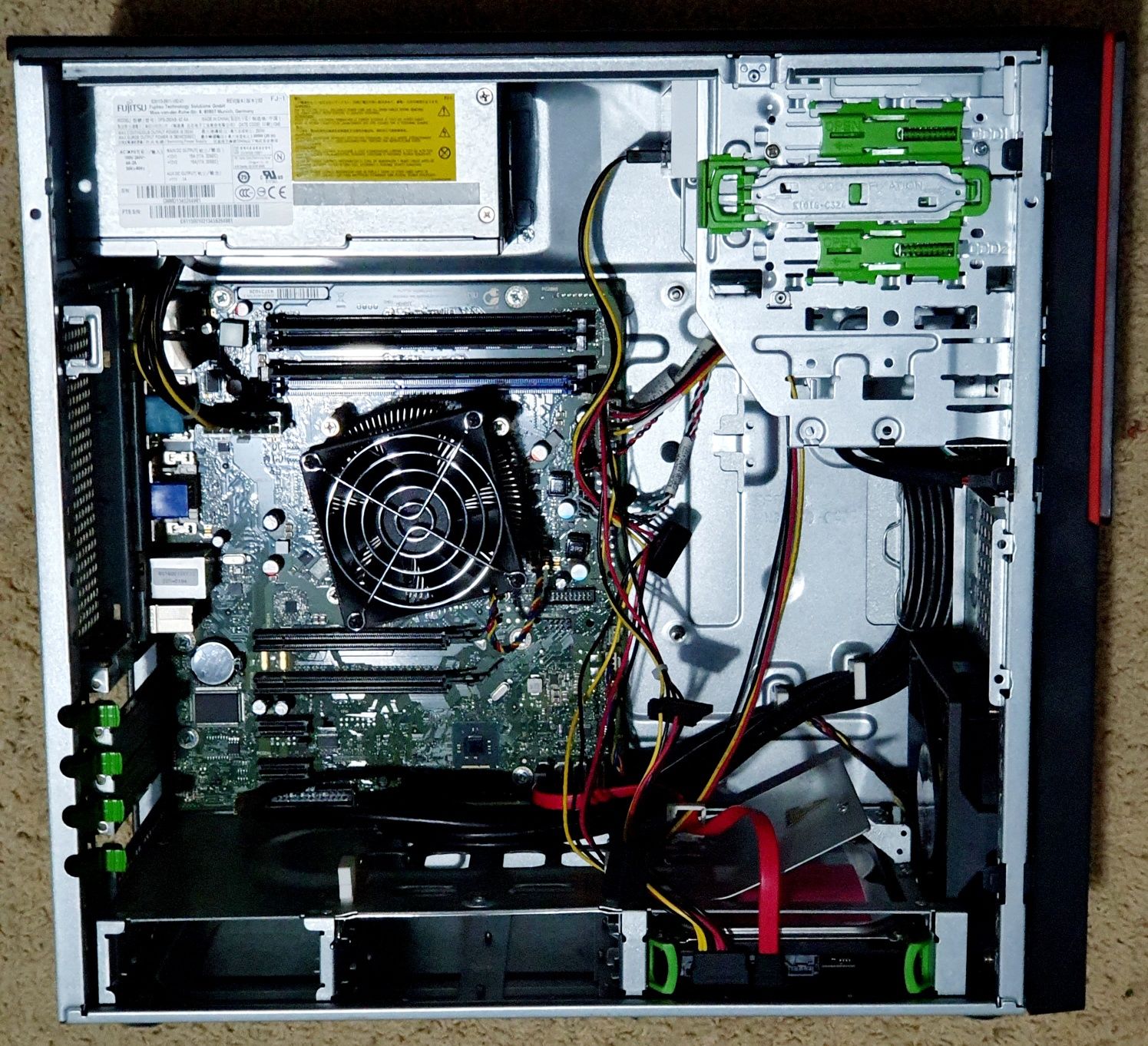 Workstation Fujitsu ESPRIMO P720 i5 4690 8/256Gb/1Tb TopoLt ProgeCad