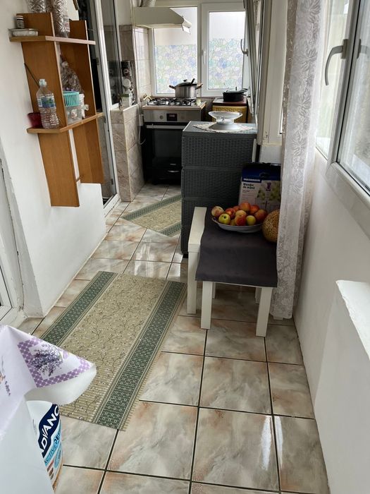 Apartament 3 camere de vânzare