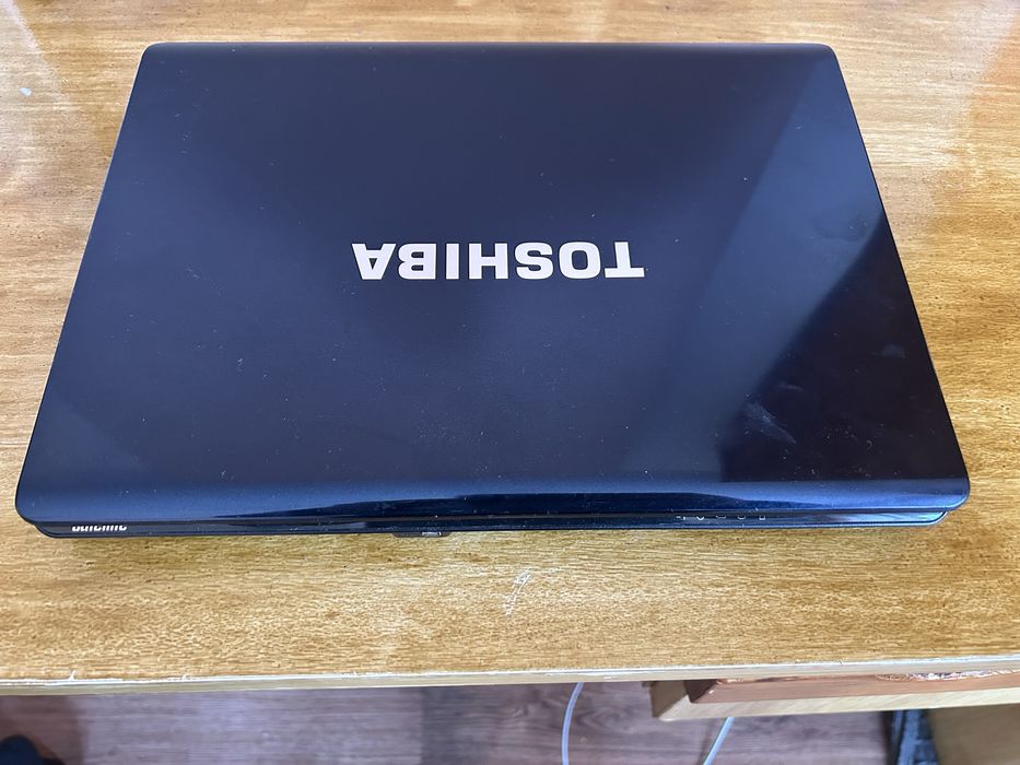Лаптоп Toshiba Satelite U305