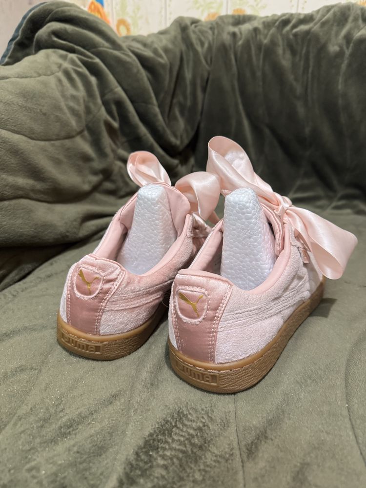 Обувки на ток и маратонки на Maison Scotch, Puma, Bershka