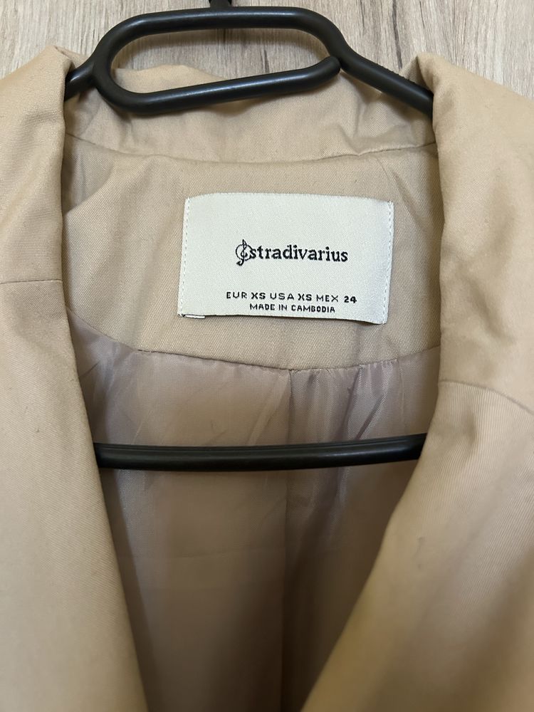 Stradivarius тренчкот ХС
