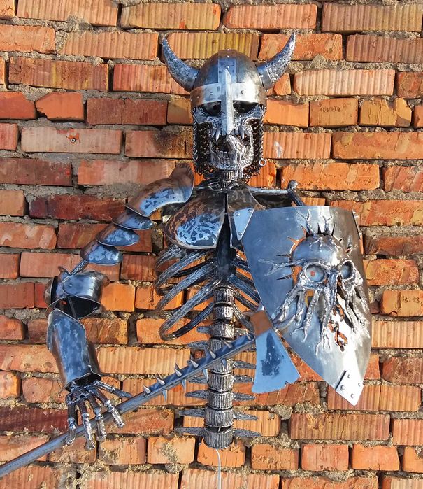 Светильник Скелет воин.