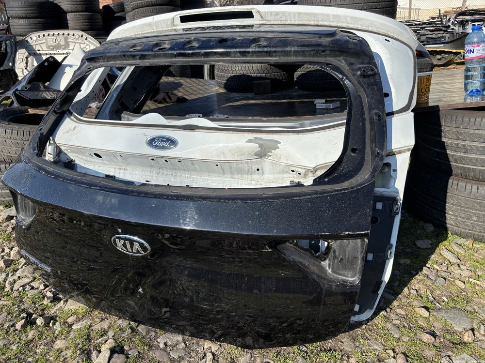 Капак Kia Stonic