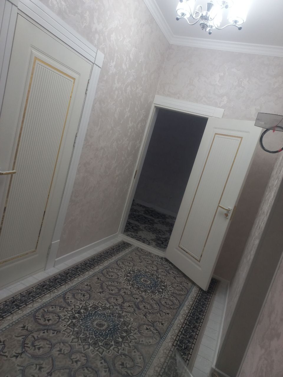 2 хонали квартира ижарага берилади ОИЛАГА ёки студент кизларга