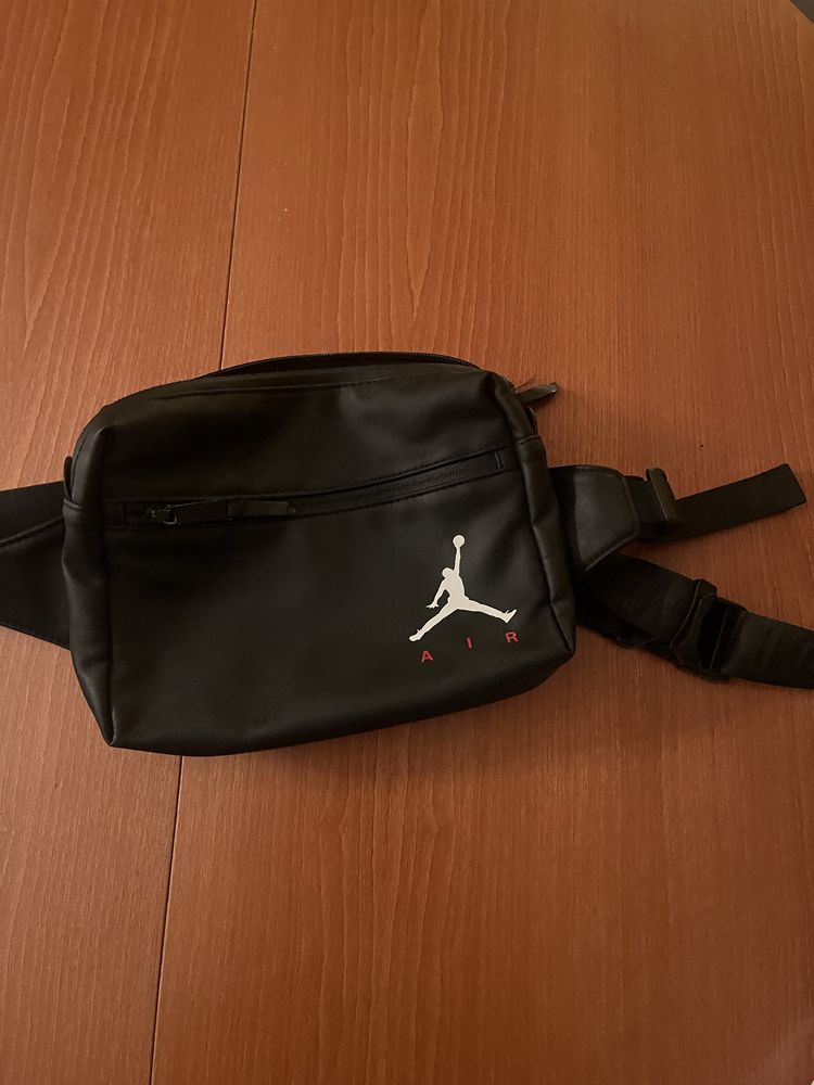 Чантичка Jordan.