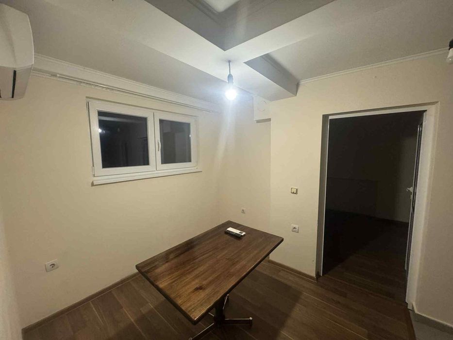 Етаж от къща в гр. Банкя.