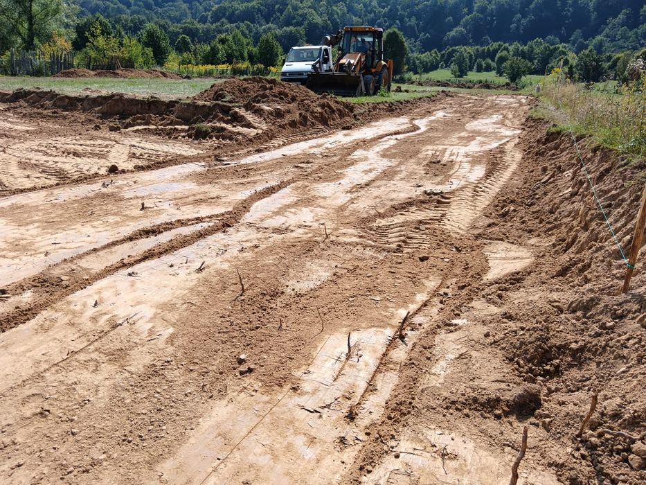 Închirieri utilaje construcții!