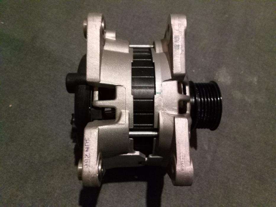 Alternator Dacia Duster,Sandero Logan,Dokker 1.6 16V 90 amp
