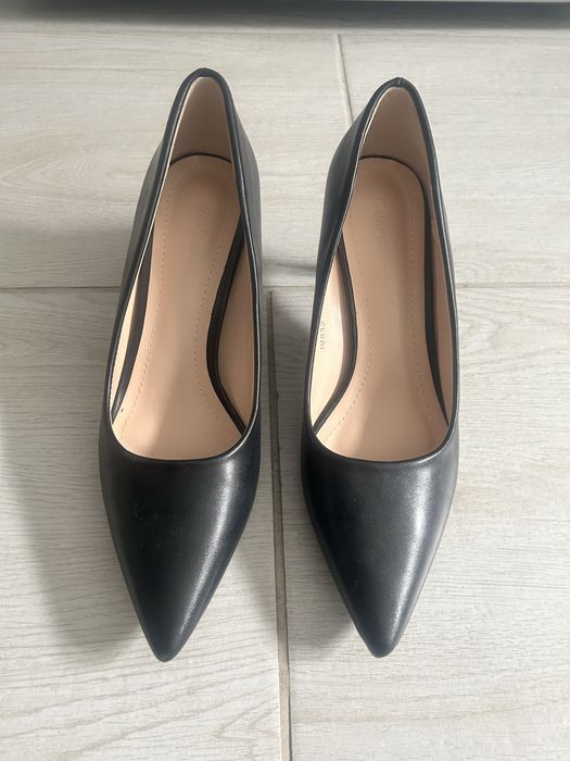 Pantofi marimea 39