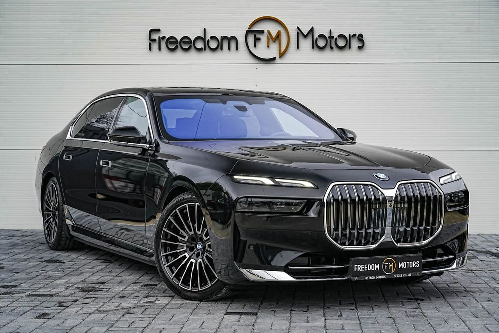 BMW Seria 7 BMW 750e xDrive Pure Excellence