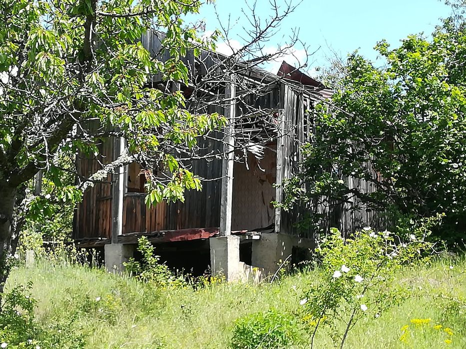 Парцел на първа линия до язовира в с. Логодаж, област Благоевград