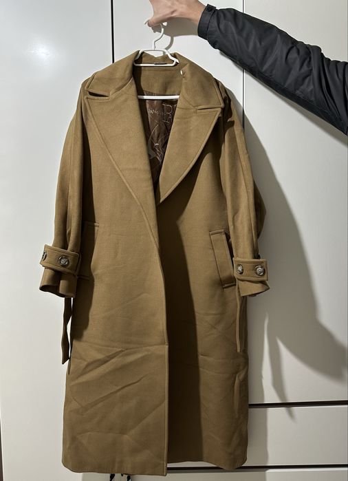 Продам пальто женское Rafaello