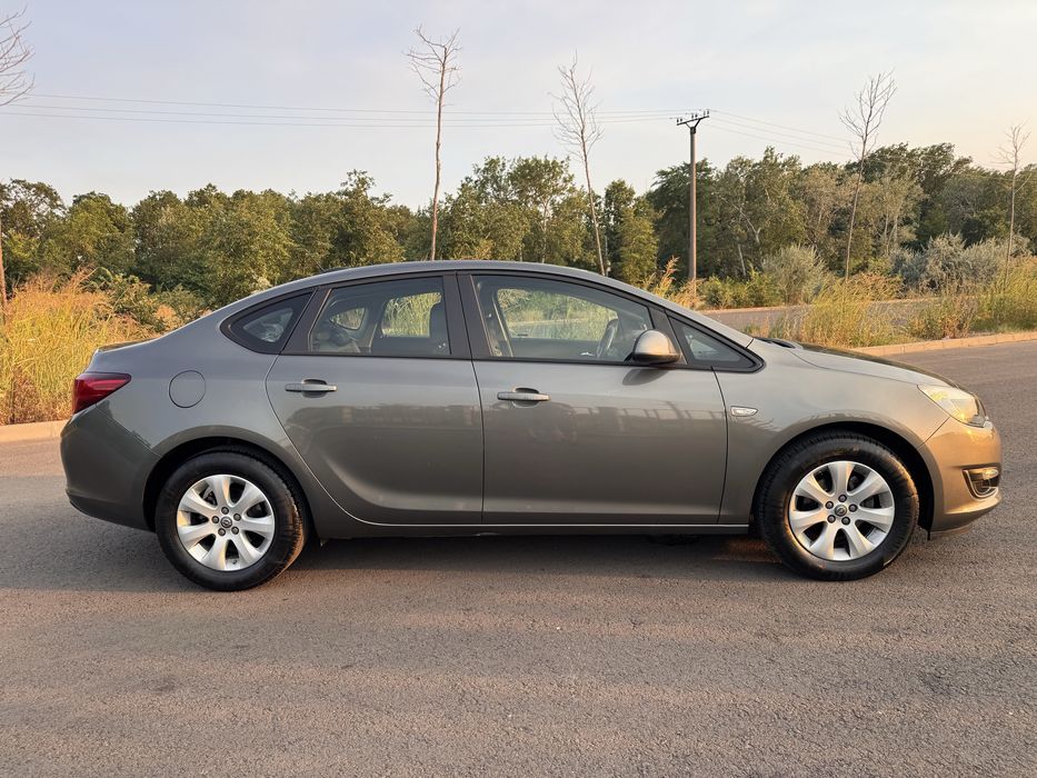 Vand Opel Astra J 2018