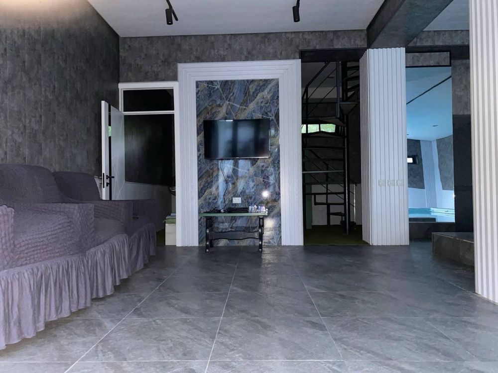 oqtosh dacha oilaviy sauna basseyn foodbol baskedbol polyasi bor
