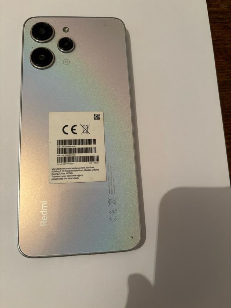 Redmi 12.